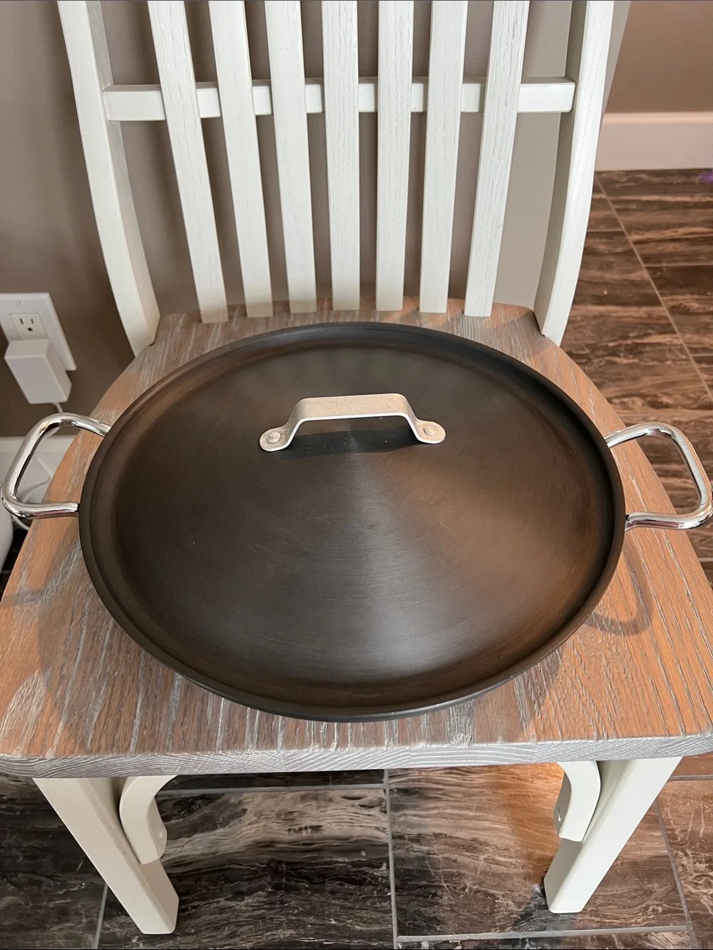 🇺🇸13” Covered Skillet with Side Handles🇺🇸 - Picture 1 of 5